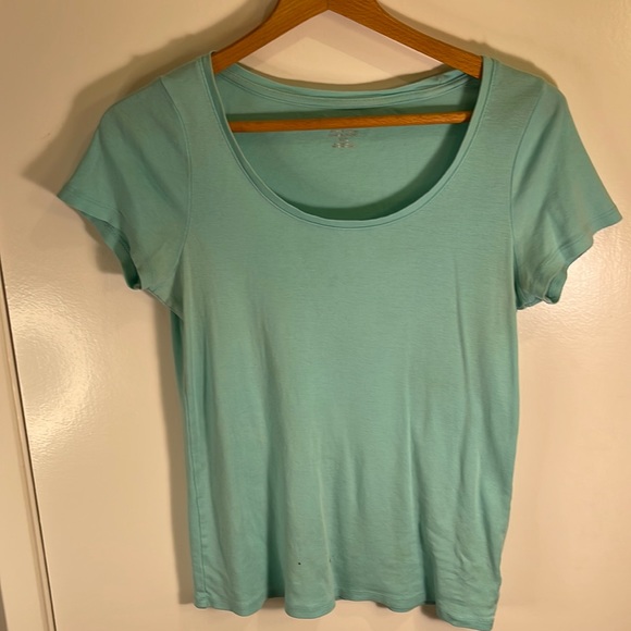 Womens tee shirt, size medium - Picture 12 of 15